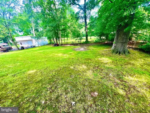 4104 Skyline Dr, Morningside, MD 20746 photo 8