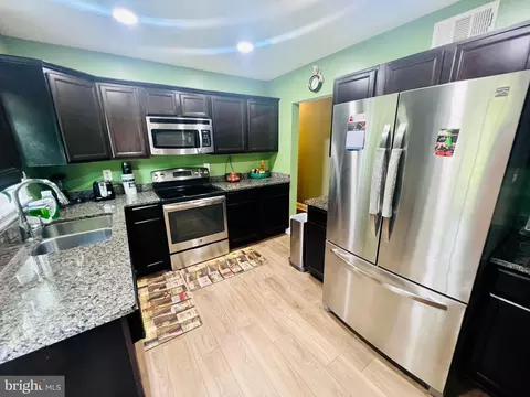 4104 Skyline Dr, Morningside, MD 20746 photo 15