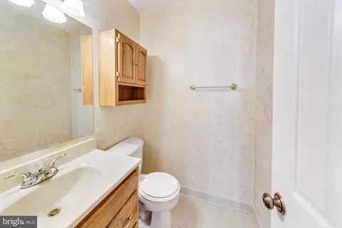 10313 Broom Ln, Lanham, MD 20706 photo 30