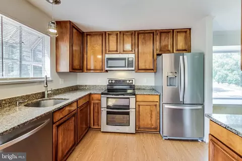 10313 Broom Ln, Lanham, MD 20706 photo 15