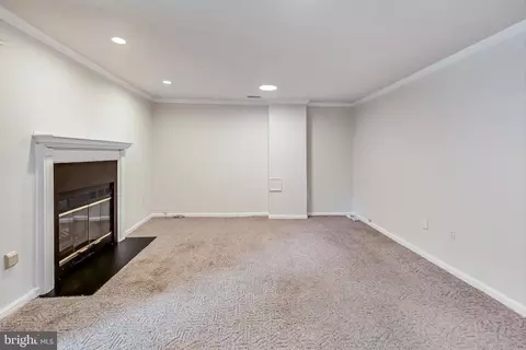10313 Broom Ln, Lanham, MD 20706 photo 8