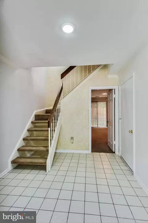 10313 Broom Ln, Lanham, MD 20706 photo 4