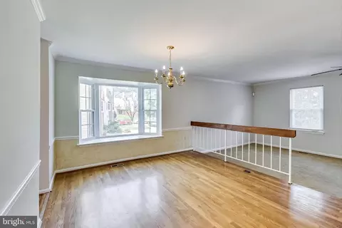 10313 Broom Ln, Lanham, MD 20706 photo 11