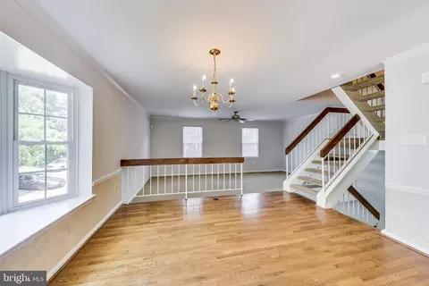 10313 Broom Ln, Lanham, MD 20706 photo 10