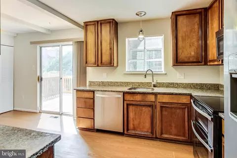 10313 Broom Ln, Lanham, MD 20706 photo 16