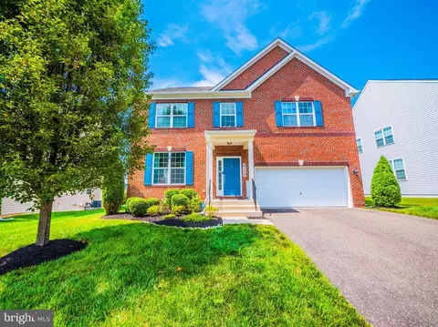 6110 Harrington St, Capitol Heights, MD 20743