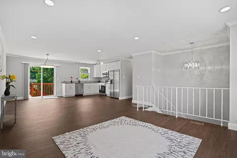 2005 Ode Rd, District Heights, MD 20747 photo 3
