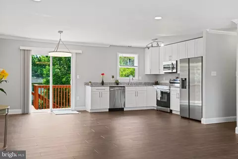 2005 Ode Rd, District Heights, MD 20747 photo 4