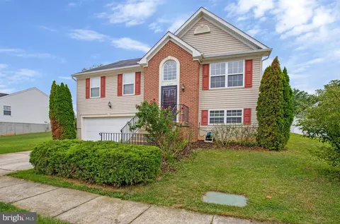 6417 Rosalie Ln, Riverdale, MD 20737