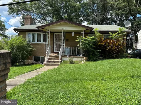 6204 Lee Pl, Capitol Heights, MD 20743