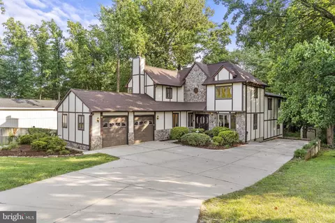 6515 Brooklyn Bridge Rd, Laurel, MD 20707