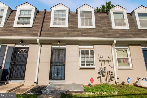 1773 Village Green Dr #Y-84, Hyattsville, MD 20785