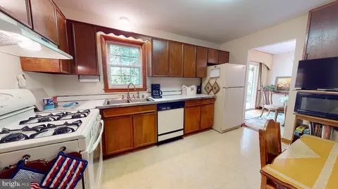 7003 Lyle St, Lanham, MD 20706 photo 13