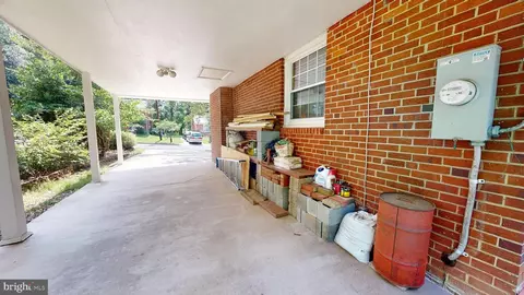 7003 Lyle St, Lanham, MD 20706 photo 3