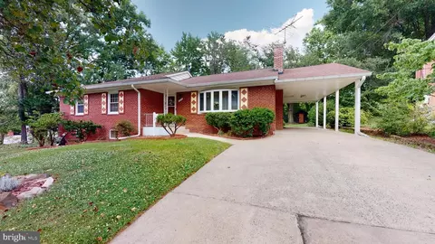 7003 Lyle St, Lanham, MD 20706