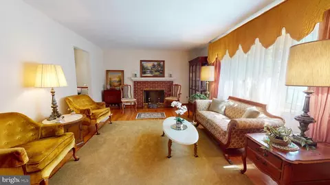7003 Lyle St, Lanham, MD 20706 photo 4