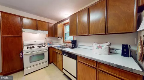 7003 Lyle St, Lanham, MD 20706 photo 12
