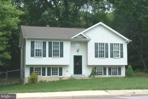 2004 Owens Rd, Oxon Hill, MD 20745