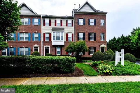 4909 Harcourt Rd #1, Marlboro, MD 20772