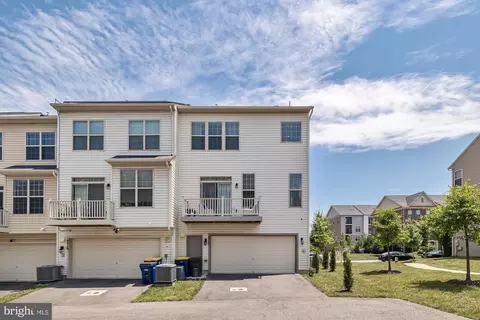 9521 Smithview Pl, Lanham, MD 20706 photo 5