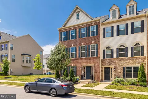 9521 Smithview Pl, Lanham, MD 20706 photo 3