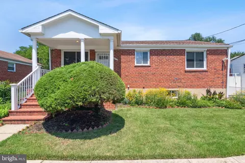 2412 Hannon St, Hyattsville, MD 20783