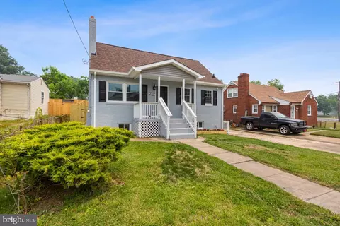 805 57th Pl, Capitol Heights, MD 20743