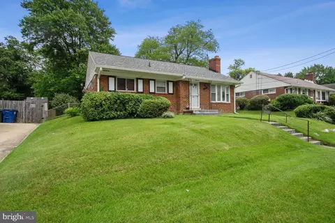2502 Lorring Dr, District Heights, MD 20747