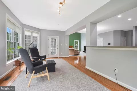 10105 Bartley Way, Lanham, MD 20706 photo 25