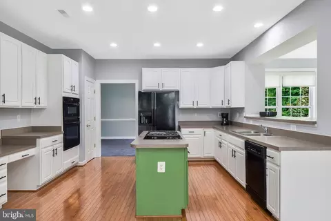 10105 Bartley Way, Lanham, MD 20706 photo 22