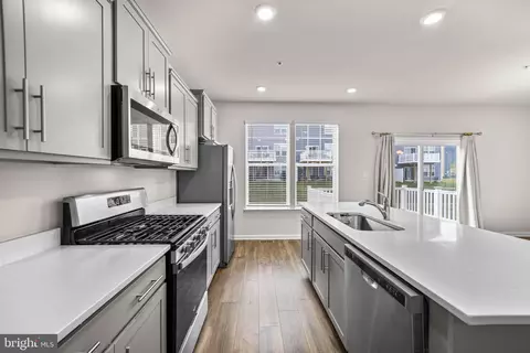 2042 Ruby Turn Turn, Bowie, MD 20721 photo 9