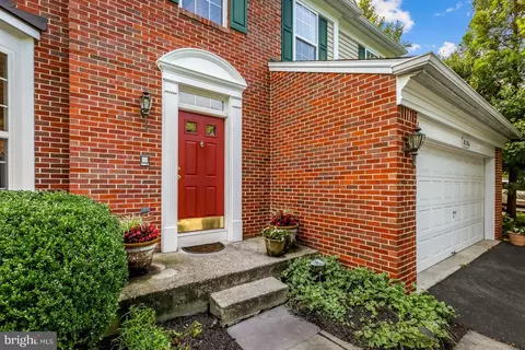 8106 Overfield Ct, Bowie, MD 20715