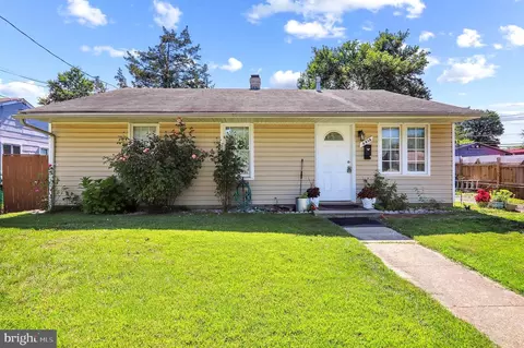6914 Leyte Dr, Oxon Hill, MD 20745