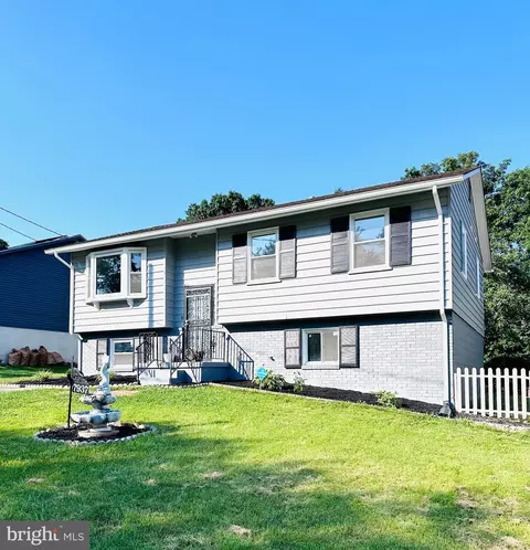 7937 Polk St, Glenarden, MD 20706