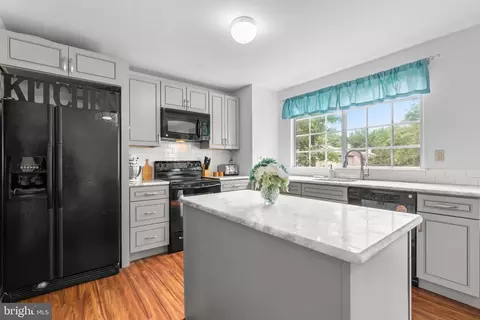 8110 Sandy Spring Rd, Laurel, MD 20707 photo 11