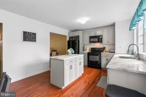 8110 Sandy Spring Rd, Laurel, MD 20707 photo 14