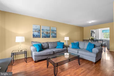 8110 Sandy Spring Rd, Laurel, MD 20707 photo 5