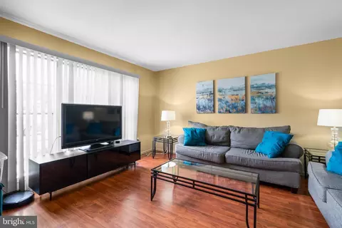 8110 Sandy Spring Rd, Laurel, MD 20707 photo 6