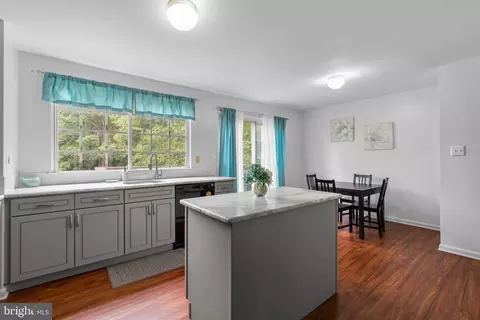 8110 Sandy Spring Rd, Laurel, MD 20707 photo 10