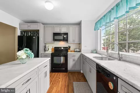8110 Sandy Spring Rd, Laurel, MD 20707 photo 12