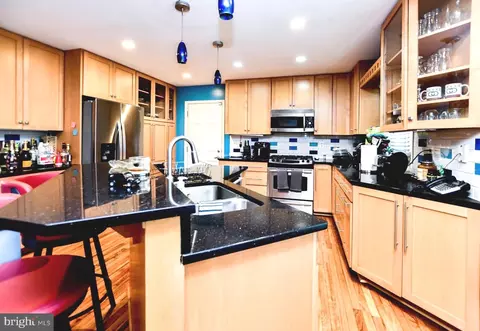 1216 Golf Course Dr, Bowie, MD 20721 photo 14
