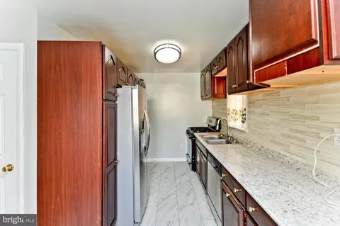 9114 Alcona St, Lanham, MD 20706 photo 8