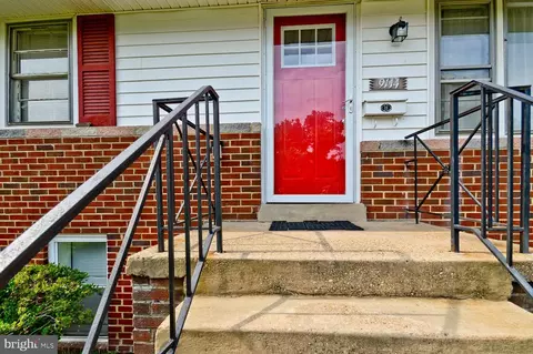 9114 Alcona St, Lanham, MD 20706 photo 4