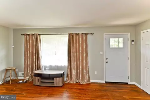 9114 Alcona St, Lanham, MD 20706 photo 7