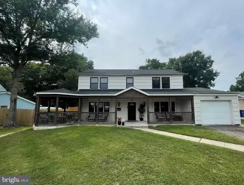 3520 Maureen Ln, Bowie, MD 20715
