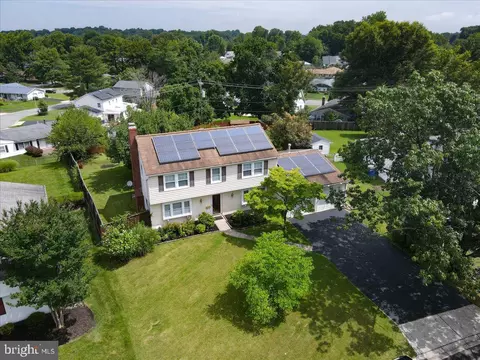 4013 Woodrow Ln, Bowie, MD 20715