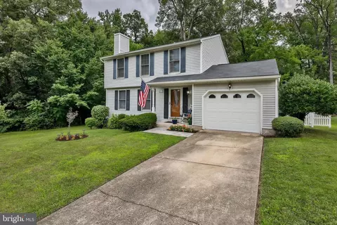 8915 Trapper Ln, Adelphi, MD 20783