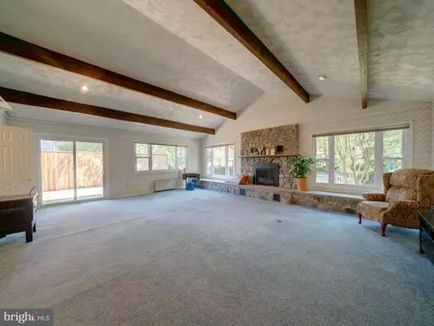 3906 Winchester Ln, Bowie, MD 20715