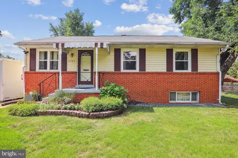5705 Longfellow St, Riverdale, MD 20737