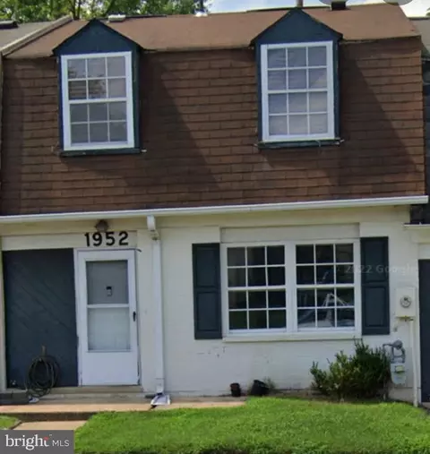1952 Village Green Dr #G-184, Hyattsville, MD 20785